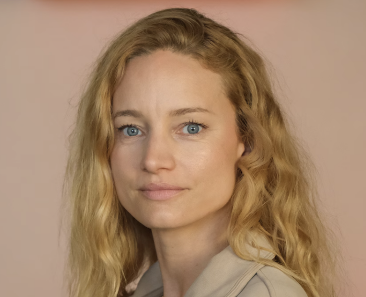 Capture le 2026 06 02 a 11.21.32 &laquo; Glamour et raffinement &raquo; : Le choix vestimentaire audacieux de Laurence Leboeuf fait sensation