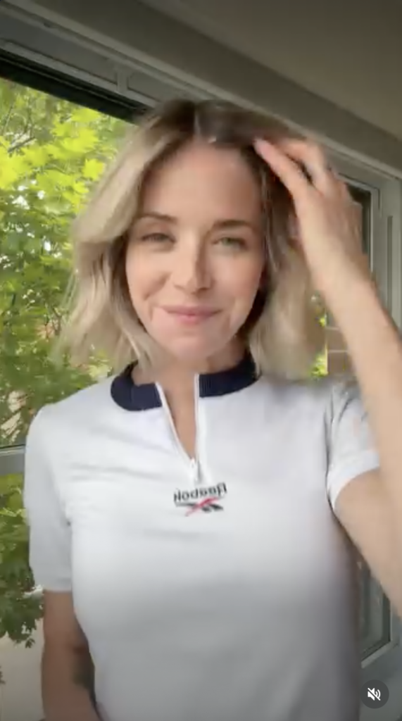 Sélectionner Sarah-Jeanne méconnaissable : Elle coupe TOUT et dit Adieu au Blond ! 4 Sélectionner Sarah-Jeanne méconnaissable : Elle coupe TOUT et dit Adieu au Blond ! Capture le 2026 06 08 a 12.18.06 Sélectionner Sarah-Jeanne méconnaissable : Elle coupe TOUT et dit Adieu au Blond !