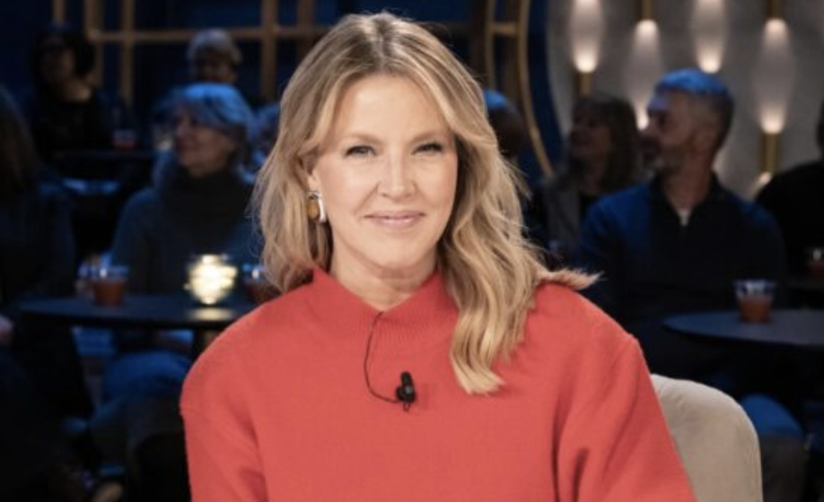 Choc dans le showbiz québécois : Julie Bélanger quitte son poste à TVA... et son remplacement surprend tout le monde! 1 Choc dans le showbiz québécois : Julie Bélanger quitte son poste à TVA... et son remplacement surprend tout le monde! Capture le 2026 06 09 a 09.18.48 Choc dans le showbiz québécois : Julie Bélanger quitte son poste à TVA... et son remplacement surprend tout le monde!