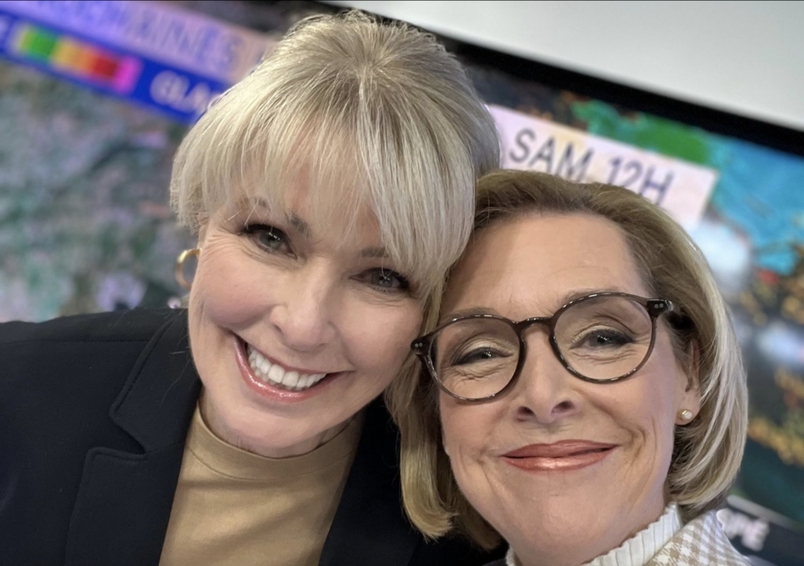 Voici (08) photos de la femme qui partage la vie de Sophie Thibault — et vous la connaissez très bien 1 Voici (08) photos de la femme qui partage la vie de Sophie Thibault — et vous la connaissez très bien Capture le 2026 06 09 a 10.43.15 Voici (08) photos de la femme qui partage la vie de Sophie Thibault — et vous la connaissez très bien