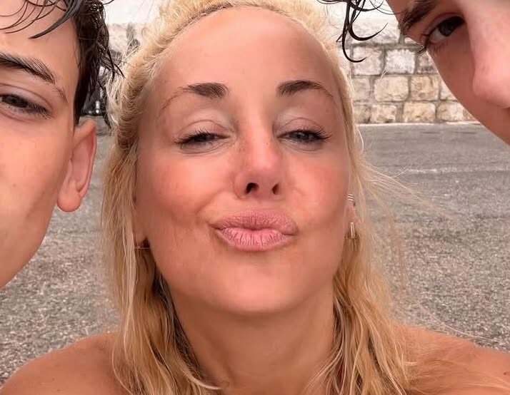 Mariloup Wolfe dévoile de rares clichés de ses fils et ils ont énormément changé 1 Mariloup Wolfe dévoile de rares clichés de ses fils et ils ont énormément changé ef8059c3 6dd0 42f8 9e12 92a68fc8f962 e1782702844191 Mariloup Wolfe dévoile de rares clichés de ses fils et ils ont énormément changé