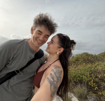 Sébastien Delorme et son amoureuse posent leurs valises dans une villa spectaculaire 2 Sébastien Delorme et son amoureuse posent leurs valises dans une villa spectaculaire Capture decran le 2026 07 03 a 10.22.49 Sébastien Delorme et son amoureuse posent leurs valises dans une villa spectaculaire