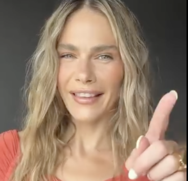 Maripier Morin fait sensation avec un look rouge qui attire tous les regards 2 Maripier Morin fait sensation avec un look rouge qui attire tous les regards Capture decran le 2026 07 08 a 11.48.56 e1783526271142 Maripier Morin fait sensation avec un look rouge qui attire tous les regards