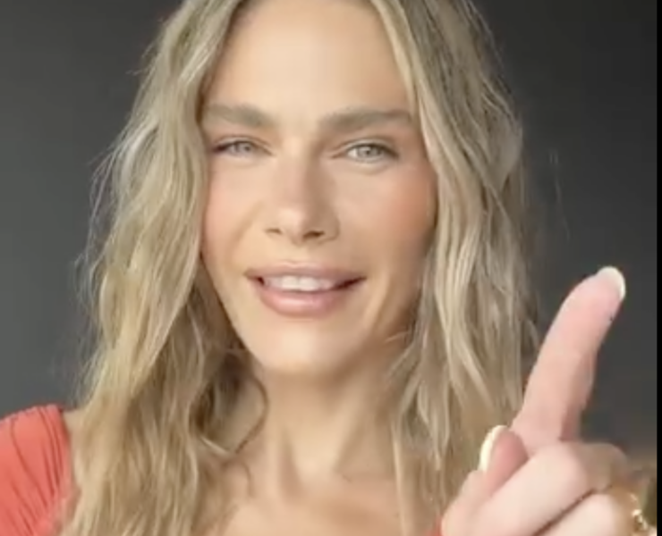 Capture decran le 2026 07 08 a 11.48.56 e1783526271142 Maripier Morin fait sensation avec un look rouge qui attire tous les regards