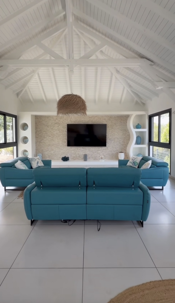 « Sous le choc » : Sébastien Delorme nous fait visiter sa nouvelle villa paradisiaque voici les détails qui choquent !! 7 « Sous le choc » : Sébastien Delorme nous fait visiter sa nouvelle villa paradisiaque voici les détails qui choquent !! Capture le 2026 07 03 a 10.30.03 « Sous le choc » : Sébastien Delorme nous fait visiter sa nouvelle villa paradisiaque voici les détails qui choquent !!
