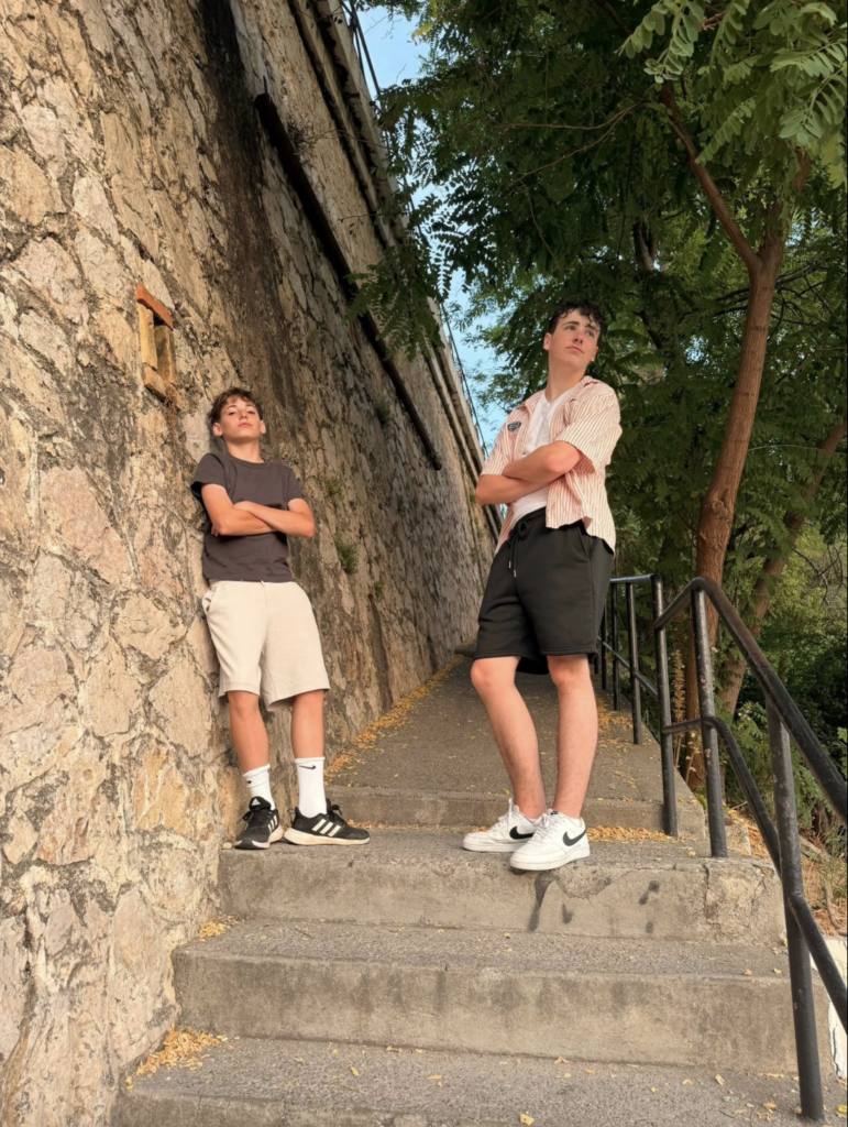 Deux photos de vacances de Mariloup Wolfe déclenche la folie : Les fans n'en reviennent pas de la ressemblance entre son fils et Guillaume Lemay-Thivierge ! 2 Deux photos de vacances de Mariloup Wolfe déclenche la folie : Les fans n'en reviennent pas de la ressemblance entre son fils et Guillaume Lemay-Thivierge ! Capture le 2026 07 04 a 08.55.18 Deux photos de vacances de Mariloup Wolfe déclenche la folie : Les fans n'en reviennent pas de la ressemblance entre son fils et Guillaume Lemay-Thivierge !