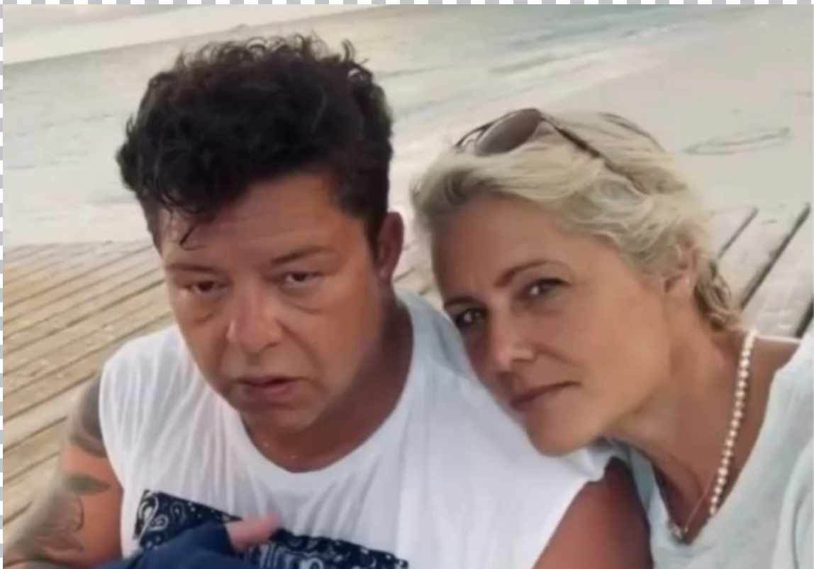 Éric Lapointe partage de rares clichés de son quotidien et de ses deux amours (11 photos) 1 Éric Lapointe partage de rares clichés de son quotidien et de ses deux amours (11 photos) Capture le 2026 07 09 a 09.28.26 Éric Lapointe partage de rares clichés de son quotidien et de ses deux amours (11 photos)