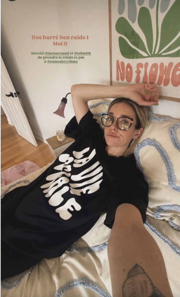 COUP DUR : L'animatrice Sabrina Cournoyer quitte nos écrans, frappée par des ennuis de santé 2 COUP DUR : L'animatrice Sabrina Cournoyer quitte nos écrans, frappée par des ennuis de santé Capture le 2026 07 14 a 09.19.55 COUP DUR : L'animatrice Sabrina Cournoyer quitte nos écrans, frappée par des ennuis de santé