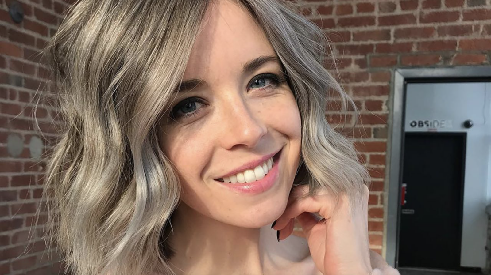 COUP DUR : L'animatrice Sabrina Cournoyer quitte nos écrans, frappée par des ennuis de santé 1 COUP DUR : L'animatrice Sabrina Cournoyer quitte nos écrans, frappée par des ennuis de santé Capture le 2026 07 14 a 09.22.52 COUP DUR : L'animatrice Sabrina Cournoyer quitte nos écrans, frappée par des ennuis de santé