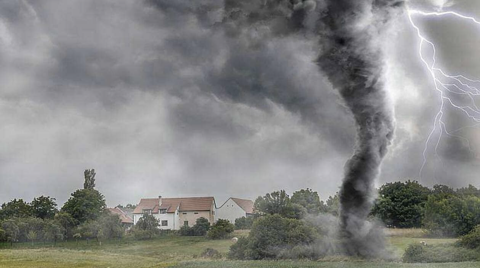 Orage violent qui arrive : risque de tornade au Québec—voici quoi faire, Vérifiez si votre secteur est concerné! 1 Orage violent qui arrive : risque de tornade au Québec—voici quoi faire, Vérifiez si votre secteur est concerné! Capture le 2026 07 23 a 10.07.07 Orage violent qui arrive : risque de tornade au Québec—voici quoi faire, Vérifiez si votre secteur est concerné!