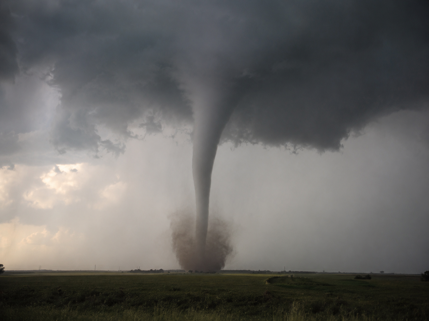 tornadelau Une tornade aurait frapp&eacute; le Qu&eacute;bec et caus&eacute; d'importants dommages