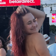 Capture decran 2026 08 01 170435 &Eacute;l&eacute;onore Lagac&eacute; ose les mini-shorts &agrave; Osheaga et fait tourner les t&ecirc;tes