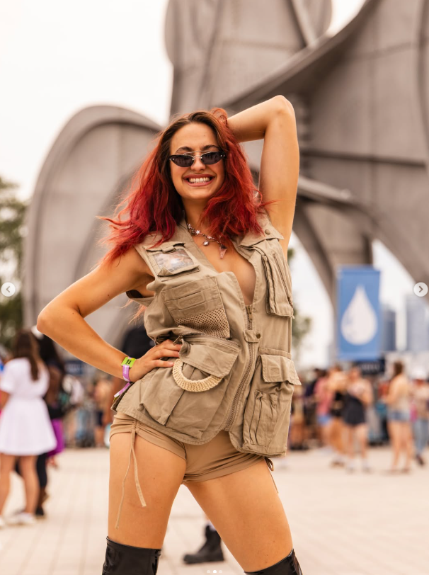 Capture decran 2026 08 02 232958 &Eacute;l&eacute;onore Lagac&eacute; d&eacute;voile son look le plus sexy du week-end &agrave; Osheaga