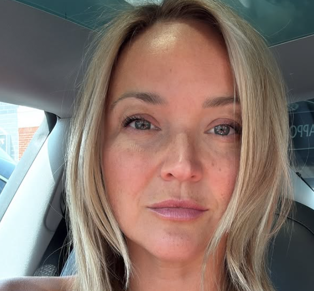 Capture decran 2026 08 16 152805 Julie Ringuette change compl&egrave;tement de look : adieu les cheveux blonds !