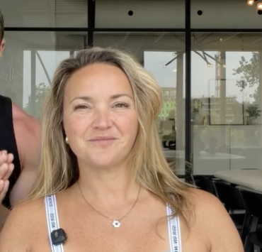 Capture decran le 2026 08 11 a 12.18.38 e1786465201790 Julie Ringuette dit adieu &agrave; ses cheveux blonds et montre sa spectaculaire transformation