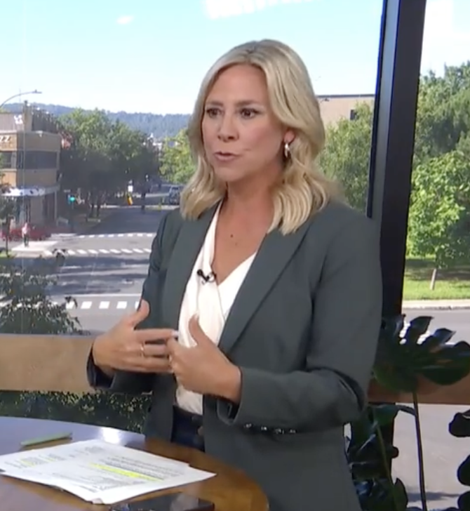 Eve-Marie Lortie revient à Salut Bonjour et son look fait sensation (photo) 2 Eve-Marie Lortie revient à Salut Bonjour et son look fait sensation (photo) Capture decran le 2026 08 31 a 10.14.05 Eve-Marie Lortie revient à Salut Bonjour et son look fait sensation (photo)