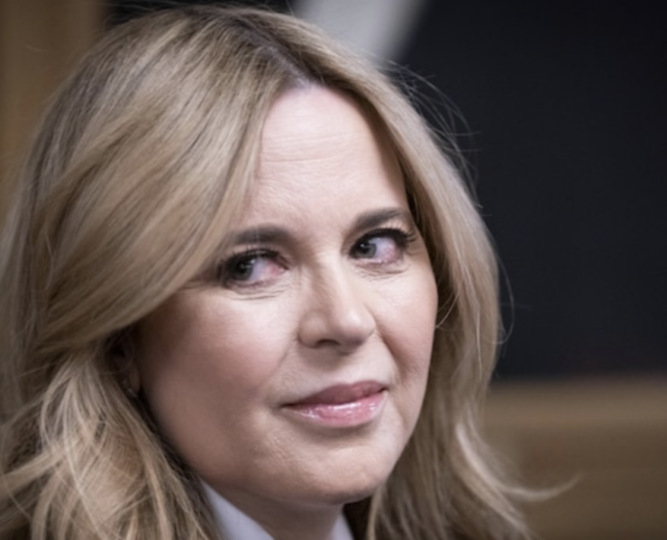 Capture le 2026 08 03 a 10.10.30 Julie Snyder s'affiche aux c&ocirc;t&eacute;s de son amoureux Fran&ccedil;ois Dumontier (05 Photos)