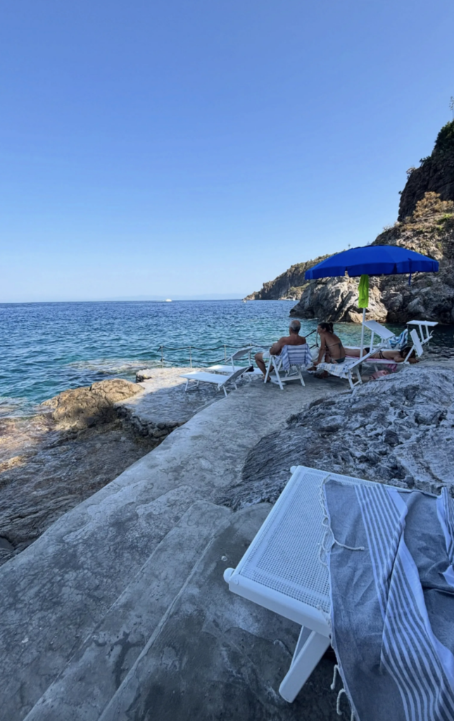« Je ne m'en remettrai pas » : Isabelle Racicot fait rêver avec la suite de son voyage en Sicile 7 « Je ne m'en remettrai pas » : Isabelle Racicot fait rêver avec la suite de son voyage en Sicile Capture le 2026 08 04 a 11.47.39 « Je ne m'en remettrai pas » : Isabelle Racicot fait rêver avec la suite de son voyage en Sicile