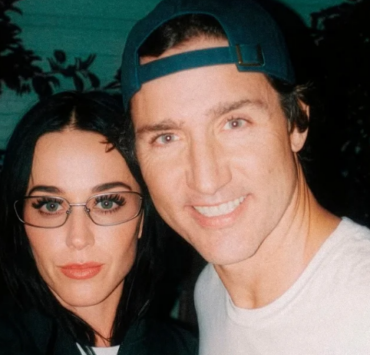 Une photo de Katy Perry avec Justin Trudeau alimente les rumeurs : serait-elle enceinte? 2 Une photo de Katy Perry avec Justin Trudeau alimente les rumeurs : serait-elle enceinte? Capture decran 2026 09 22 111303 Une photo de Katy Perry avec Justin Trudeau alimente les rumeurs : serait-elle enceinte?