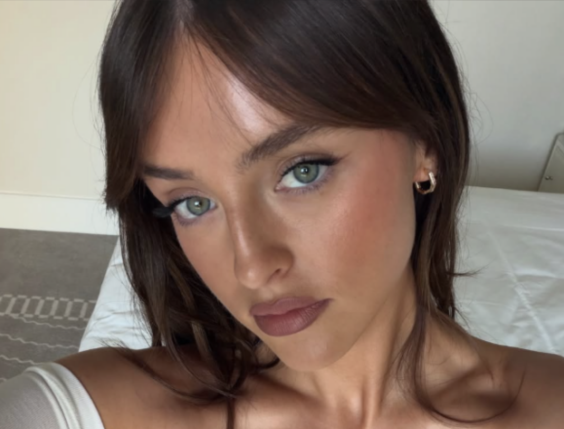 Alicia Moffet au bord de la piscine… le bikini vert ne passe pas inaperçu 1 Alicia Moffet au bord de la piscine… le bikini vert ne passe pas inaperçu Capture le 2026 09 09 a 12.38.40 Alicia Moffet au bord de la piscine… le bikini vert ne passe pas inaperçu