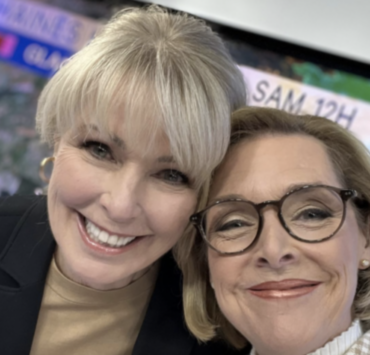 Voici (08) photos de la femme qui partage la vie de Sophie Thibault — et vous la connaissez très bien 2 Voici (08) photos de la femme qui partage la vie de Sophie Thibault — et vous la connaissez très bien Capture le 2026 09 11 a 10.32.19 Voici (08) photos de la femme qui partage la vie de Sophie Thibault — et vous la connaissez très bien