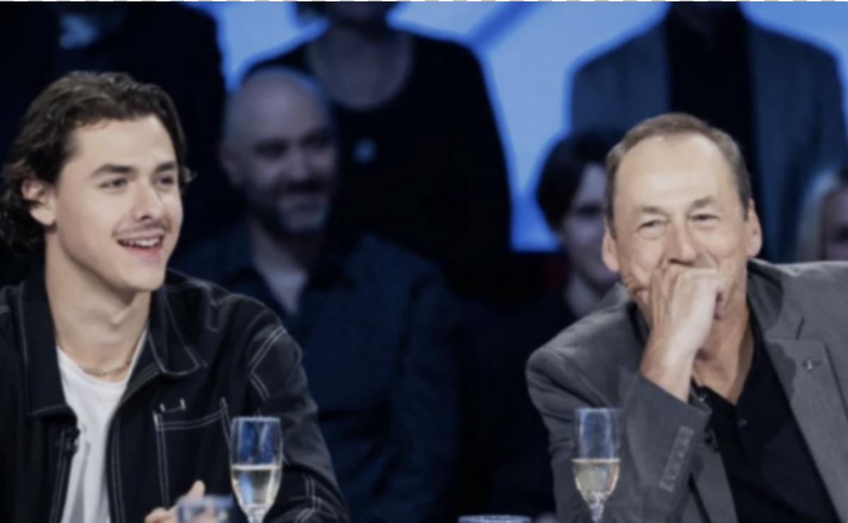 Le fils de Luc Picard, Henri, est en couple — découvrez avec qui il partage sa vie ! 1 Le fils de Luc Picard, Henri, est en couple — découvrez avec qui il partage sa vie ! Capture le 2026 09 18 a 09.22.58 Le fils de Luc Picard, Henri, est en couple — découvrez avec qui il partage sa vie !