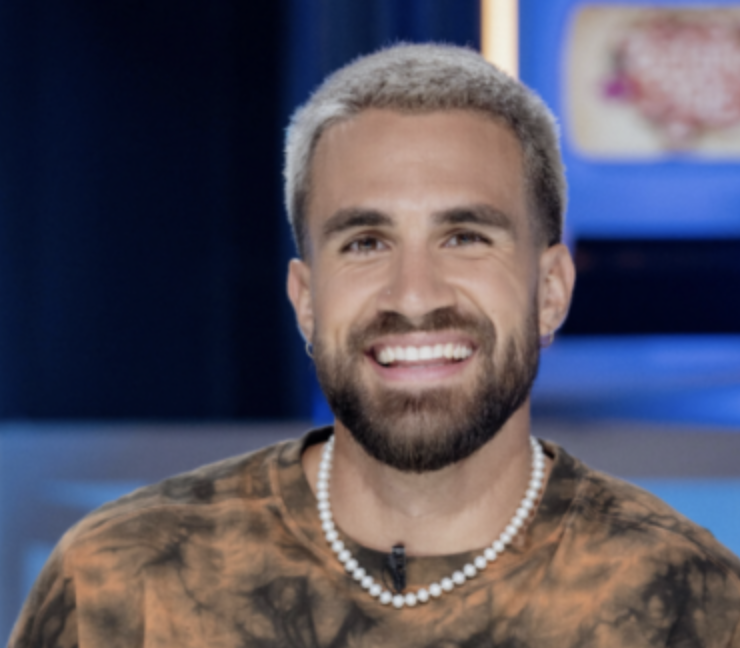 Capture le 2026 09 20 a 10.24.50 Surprise totale : voyez quelle actrice Qu&eacute;b&eacute;coise bien connue attendait Jay Du Temple &agrave; sa ligne d'arriv&eacute;e serait-elle son nouvelle amour ?