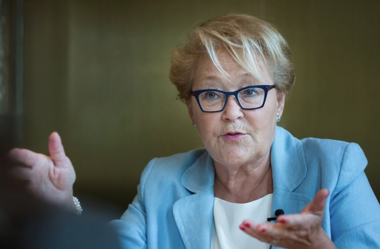 Pauline Marois : Une nouvelle photo avec son conjoint qui surprend tout le monde 1 Pauline Marois : Une nouvelle photo avec son conjoint qui surprend tout le monde Capture le 2026 09 23 a 00.51.41 Pauline Marois : Une nouvelle photo avec son conjoint qui surprend tout le monde