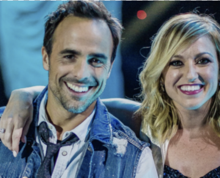 Capture le 2026 09 27 a 08.22.21 &Eacute;mily B&eacute;gin rayonne au grand amour&hellip; entour&eacute;e d'un visage connu !
