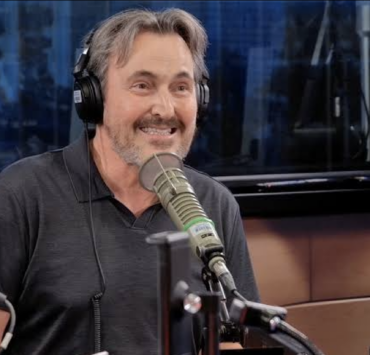 « Ça risque de brasser » : Guy A. Lepage réunit les 5 chefs de partis sur le plateau de TLMEP 2 « Ça risque de brasser » : Guy A. Lepage réunit les 5 chefs de partis sur le plateau de TLMEP Capture le 2026 09 27 a 19.55.59 « Ça risque de brasser » : Guy A. Lepage réunit les 5 chefs de partis sur le plateau de TLMEP