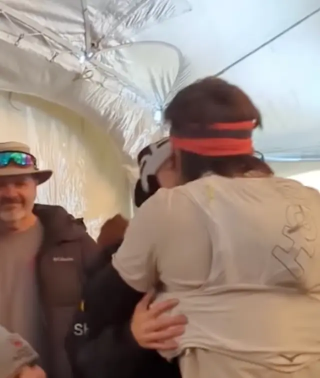 Jay Du Temple et Léa Roy : le baiser qui fait parler tout le monde a une star très connue 2 Jay Du Temple et Léa Roy : le baiser qui fait parler tout le monde a une star très connue 10560420 fcfe 48f0 8e98 974fcd48918a 640x756 1 Jay Du Temple et Léa Roy : le baiser qui fait parler tout le monde a une star très connue
