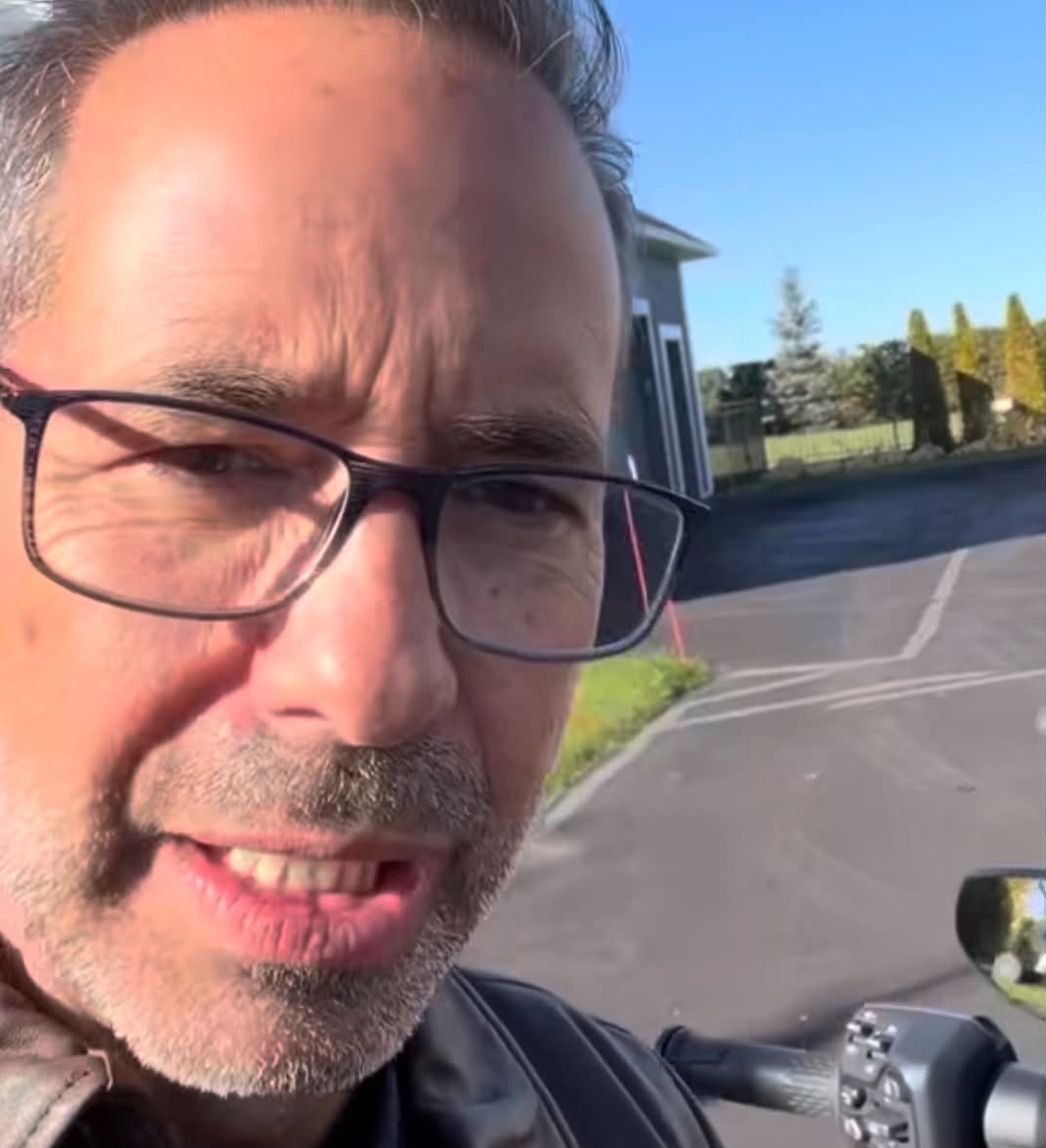 « L’heure est grave » : le message de José Gaudet qui inquiète puis fait sourire 1 « L’heure est grave » : le message de José Gaudet qui inquiète puis fait sourire 135704c5 fd8d 4f75 9d77 a1866b4f2cf7 « L’heure est grave » : le message de José Gaudet qui inquiète puis fait sourire