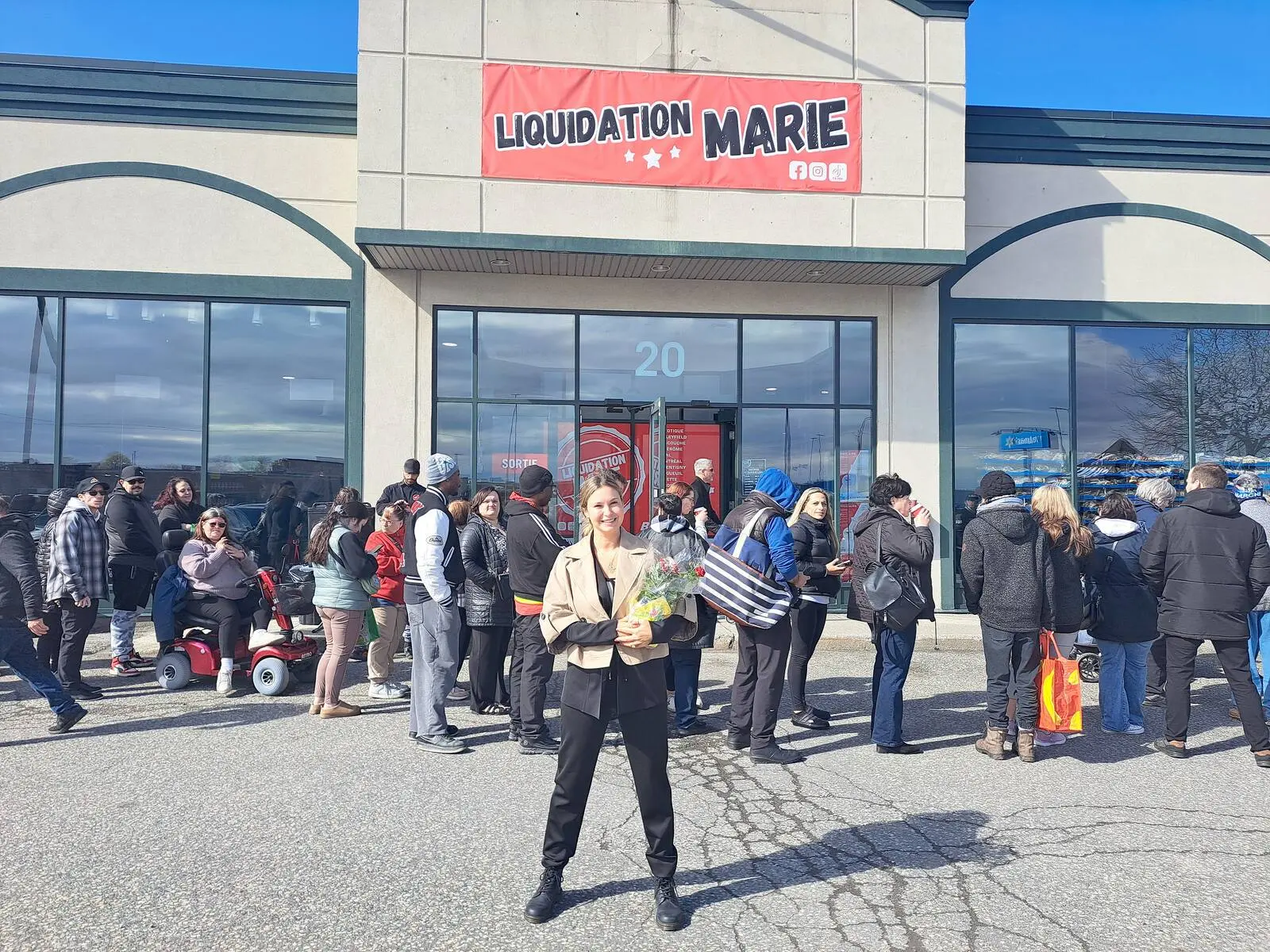 Ne ratez pas, Liquidation Marie ouvre au Québec… et les prix font encore courir tout le monde 1 Ne ratez pas, Liquidation Marie ouvre au Québec… et les prix font encore courir tout le monde 239837 256884424f139f 3da1 4027 99c0 5eada0f07a35 ORIGINAL Ne ratez pas, Liquidation Marie ouvre au Québec… et les prix font encore courir tout le monde