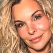 23a9bb7c 46b0 45b7 84e2 f9995c8e8434 1280x726 1 Kim Rusk en couple&hellip; et le d&eacute;tail qui change tout : &laquo; Un gars pour qui j&rsquo;ai dans&eacute; &raquo;