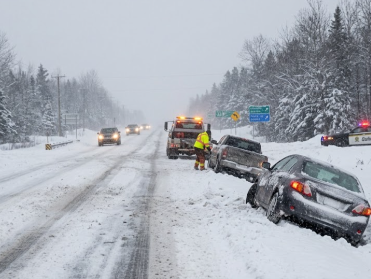 Capture decran 2026 10 16 150723 Qu&eacute;bec : plusieurs sorties de route apr&egrave;s une arriv&eacute;e brutale de la neige