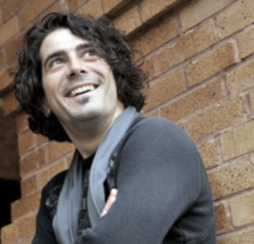 À 50 ans et le cœur brisé, Dany Bédar sort de l'ombre avec un message d'une puissance rare 4 À 50 ans et le cœur brisé, Dany Bédar sort de l'ombre avec un message d'une puissance rare Capture le 2026 10 06 a 08.57.15 À 50 ans et le cœur brisé, Dany Bédar sort de l'ombre avec un message d'une puissance rare