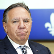 Capture le 2026 10 06 a 11.24.19 Fran&ccedil;ois Legault r&eacute;pond &agrave; la d&eacute;route de la CAQ: un d&eacute;tail saute aux yeux