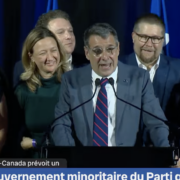 Capture le 2026 10 06 a 14.37.38 La soir&eacute;e &eacute;lectorale bat son plein&hellip; le conjoint d&rsquo;&Eacute;ric Duhaime appara&icirc;t sur sc&egrave;ne