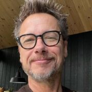 bhk Pub Metro: St&eacute;phane Rousseau fait r&eacute;agir&hellip; encore avec le m&ecirc;me commentaire