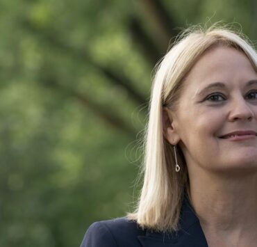 Elsie Lefebvre ministre au nouveau cabinet: tout le monde commente 2 Elsie Lefebvre ministre au nouveau cabinet: tout le monde commente hh.jpg Elsie Lefebvre ministre au nouveau cabinet: tout le monde commente