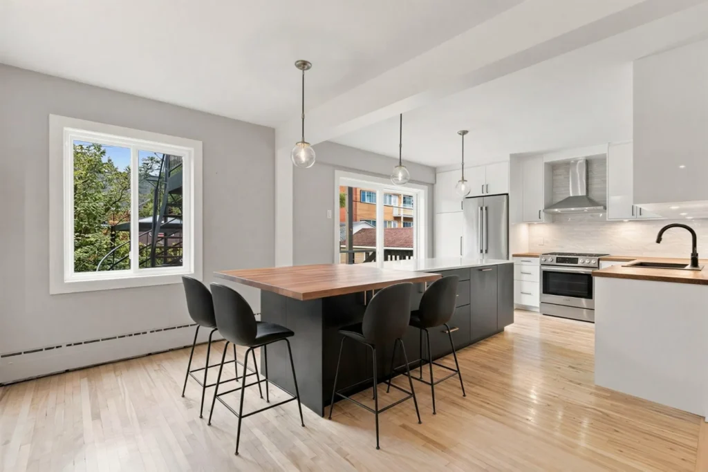 Ingrid Falaise met son duplex en vente à 1,1M$ : les détails qui font craquer 7 Ingrid Falaise met son duplex en vente à 1,1M$ : les détails qui font craquer https cdn tor.buminteractif.com 2026 10 16175044 1.jpg Ingrid Falaise met son duplex en vente à 1,1M$ : les détails qui font craquer
