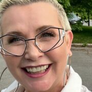 nathalie simard Nathalie Simard remet une femme &agrave; sa place apr&egrave;s ses moqueries sur son agression sexuelle
