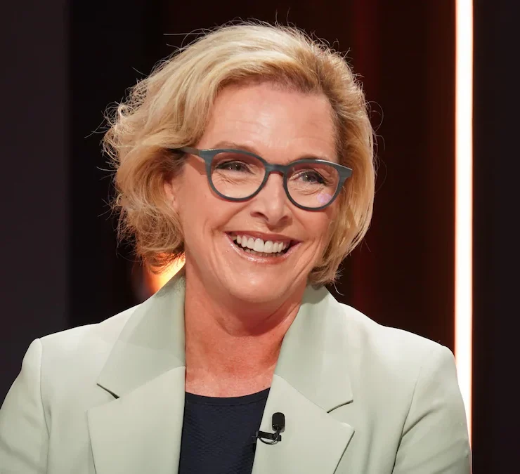sophie thibault bonsoir 2026 80354.jpg Nouvelle alerte m&eacute;dicale : Sophie Thibault brise le silence sur l'angoisse d'un retour du cancer &laquo; On n'en sort pas &raquo;!